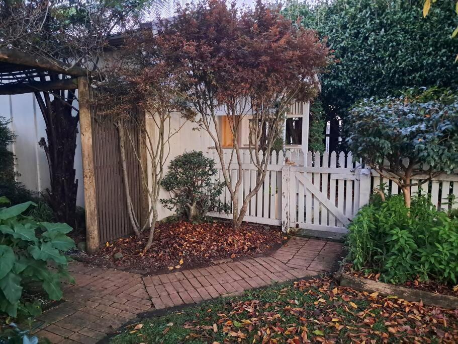Secret Cottage Waitara エクステリア 写真